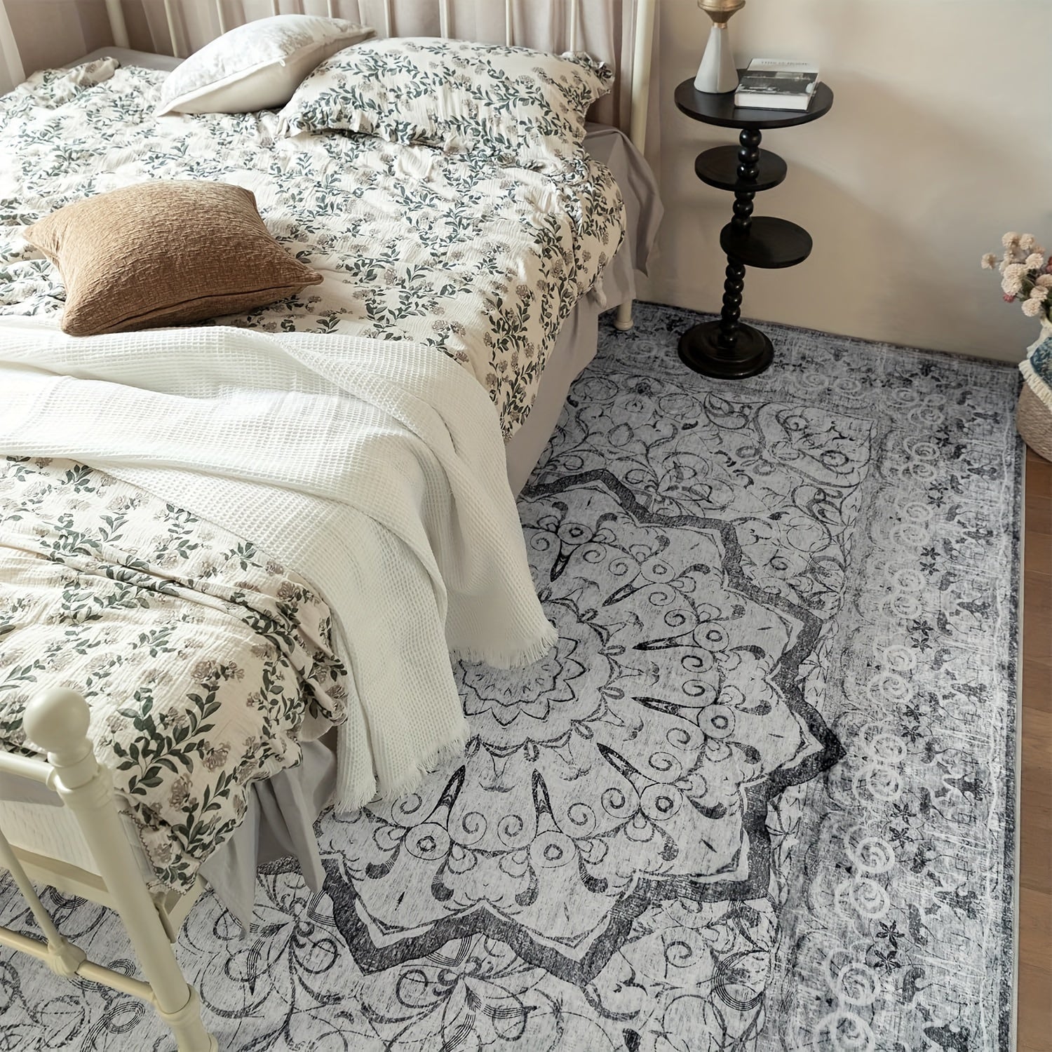 Grey Area Rug - Washable Floral Stripe Rug for Bedroom & Living Room