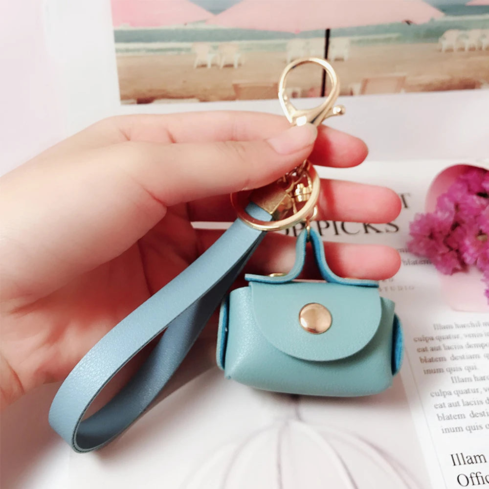 Handmade Leather Keychain - Trendy Unisex Mini Bag Pendant in 7 Colors