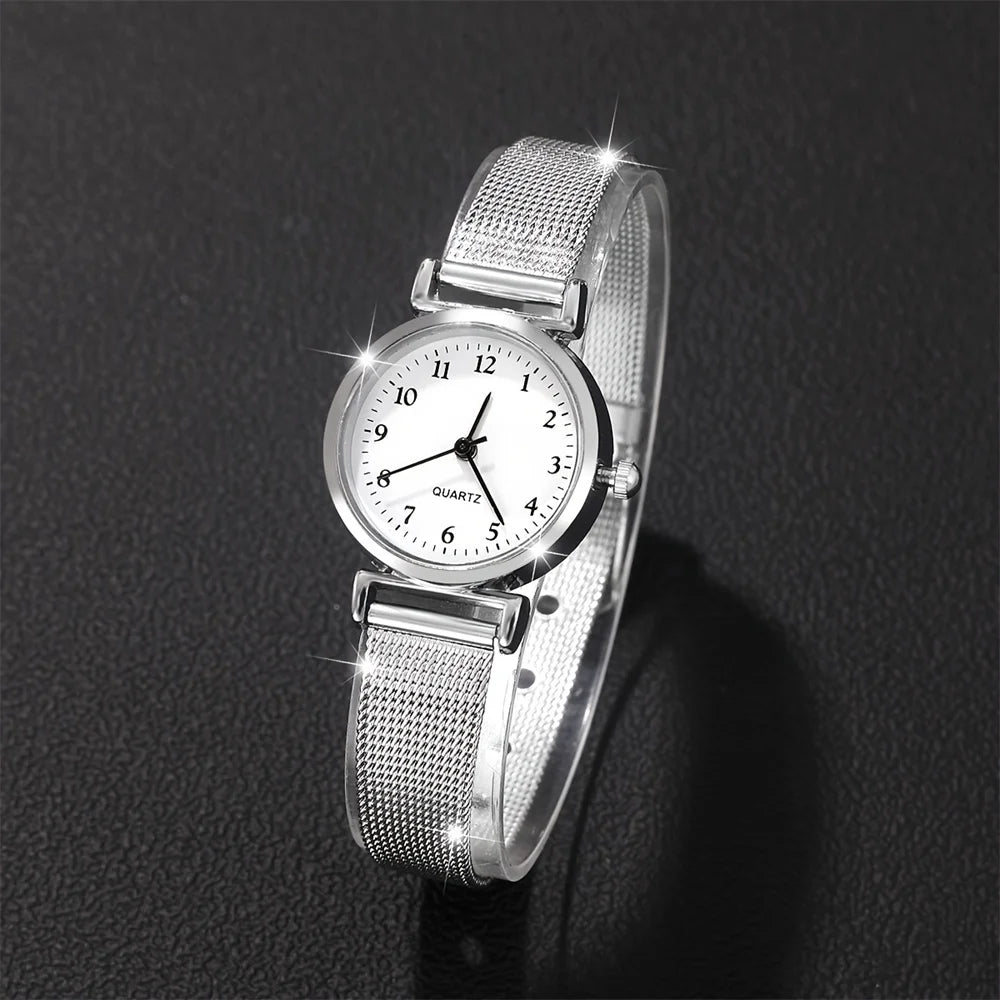 Women's Fashion Quartz Watch - Stainless Steel Bracelet with Roman Numeral Display