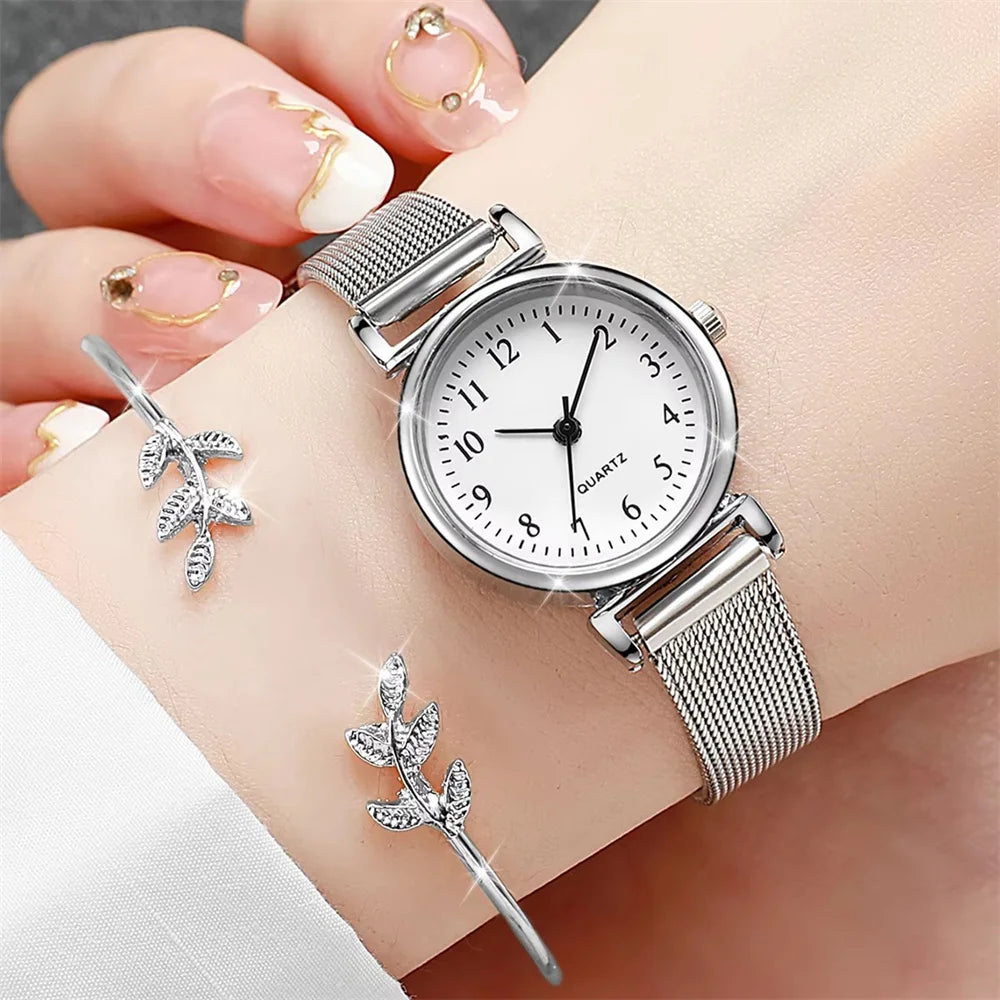 Women's Fashion Quartz Watch - Stainless Steel Bracelet with Roman Numeral Display