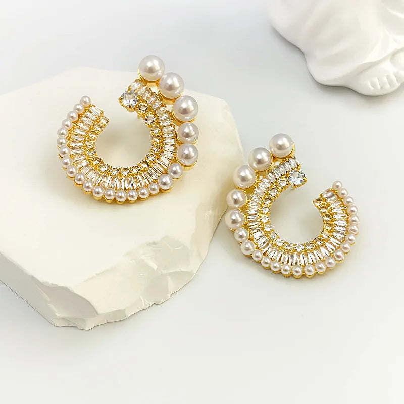 European and American Exaggerated Personality New Style Simple High-end Fashion Personality Versatile Earrings for Women.
