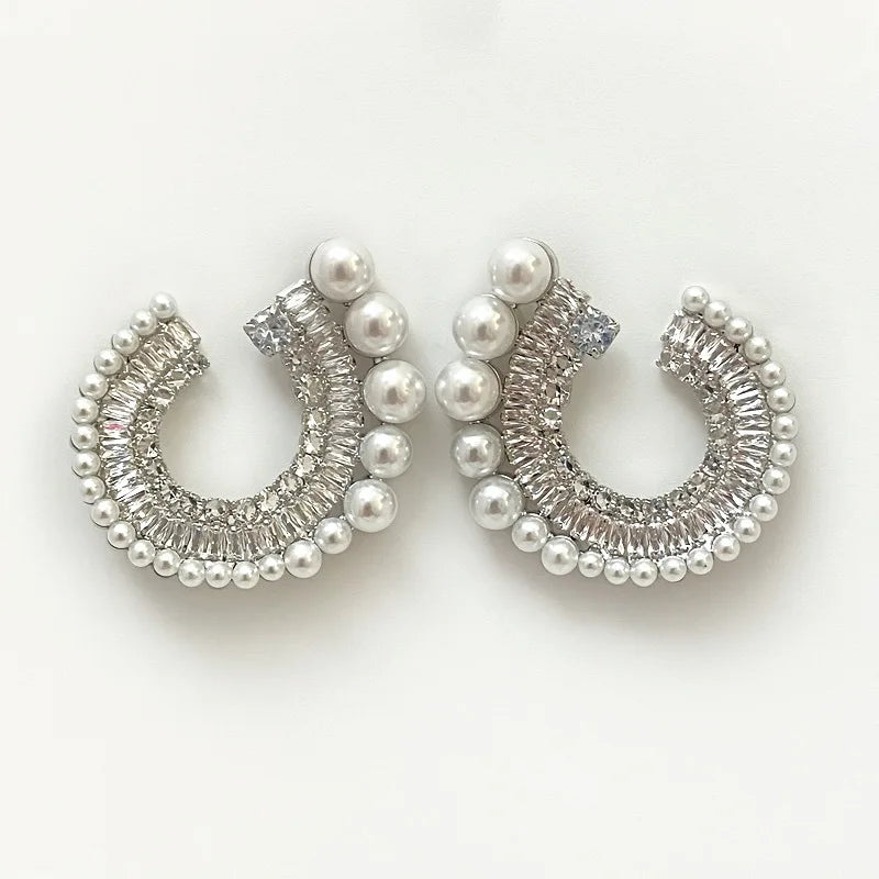European and American Exaggerated Personality New Style Simple High-end Fashion Personality Versatile Earrings for Women.